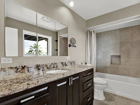 5th image of 4852 Lila Dr