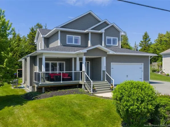 32 Granite Dr, Quispamsis, NB E2E 0E4