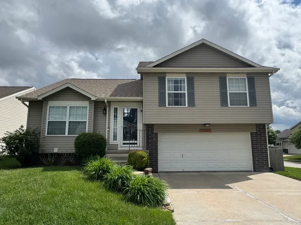 17855 Edna St, Omaha, NE 68136