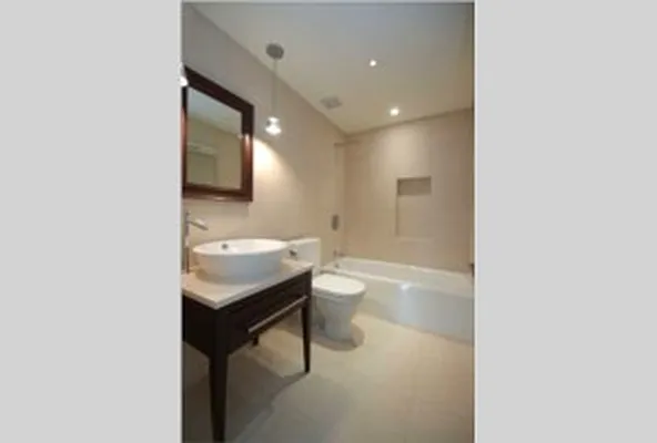 Sold by Avenue Real Estate | media 12