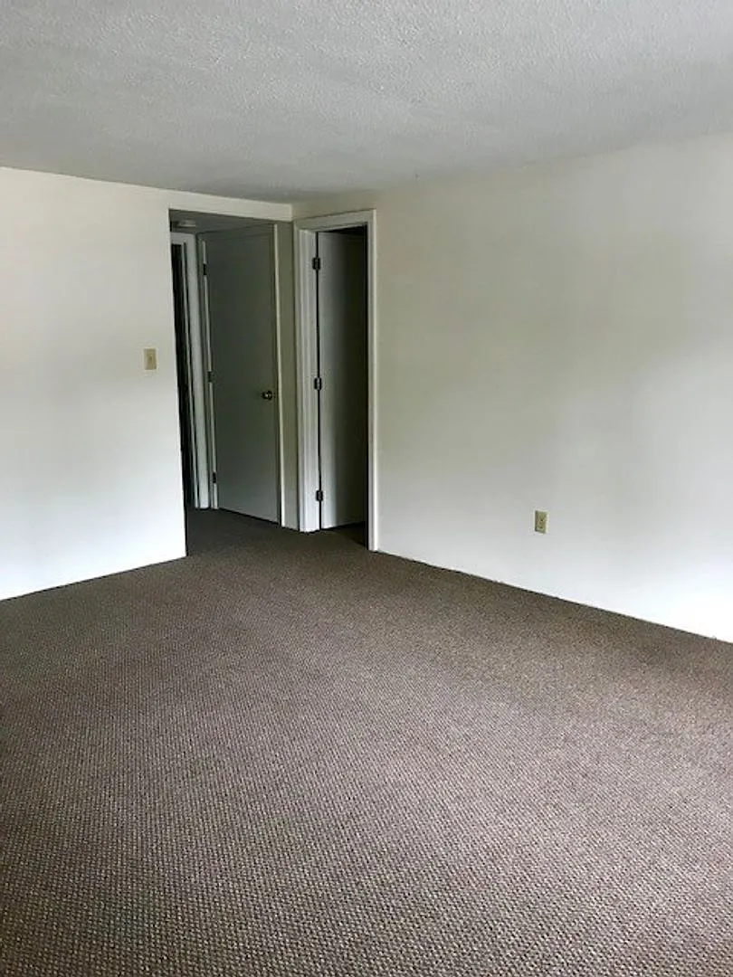 2J Salmon Street — Photo 3