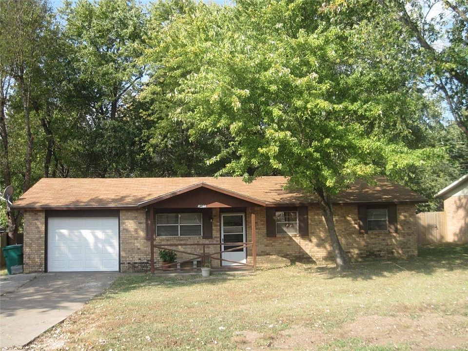 1st image of 1822 S Craig Cir