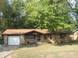1822 S Craig Cir, Rogers, AR 72758