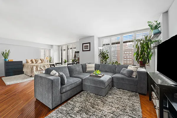 Living room, photo 1