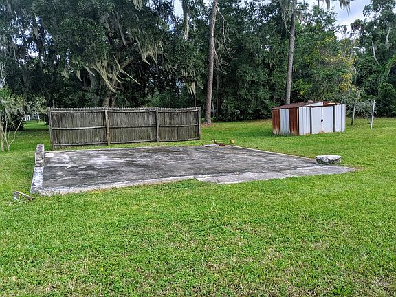 4th image of 6264 Lake Dr