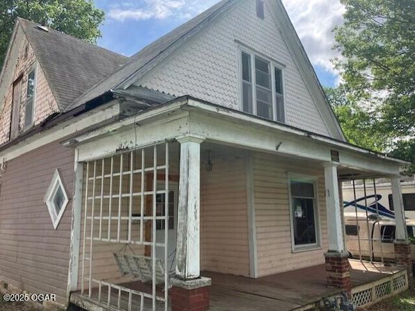 713 W 7th St, Pittsburg, KS 66762