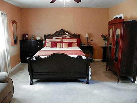 5th image of 2829 Chaswood St