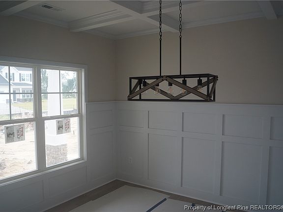4th image of 620 Amusement Dr