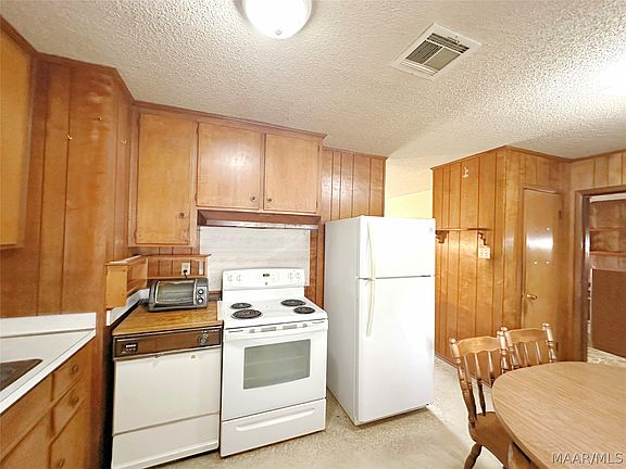 3rd image of 3 Elizabeth St
