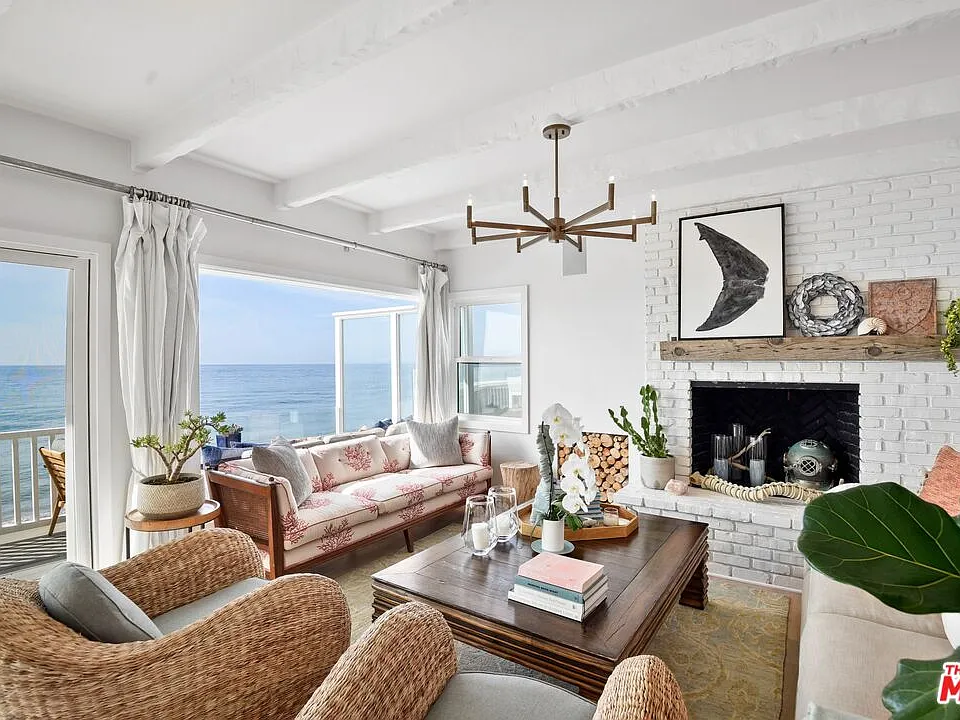 27208 Pacific Coast Hwy