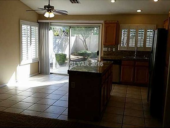 3rd image of 1329 Silver Knoll Ave