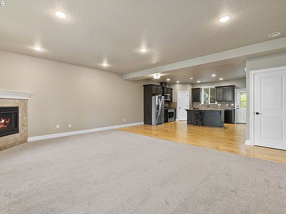 5th image of 2918 W 9th St