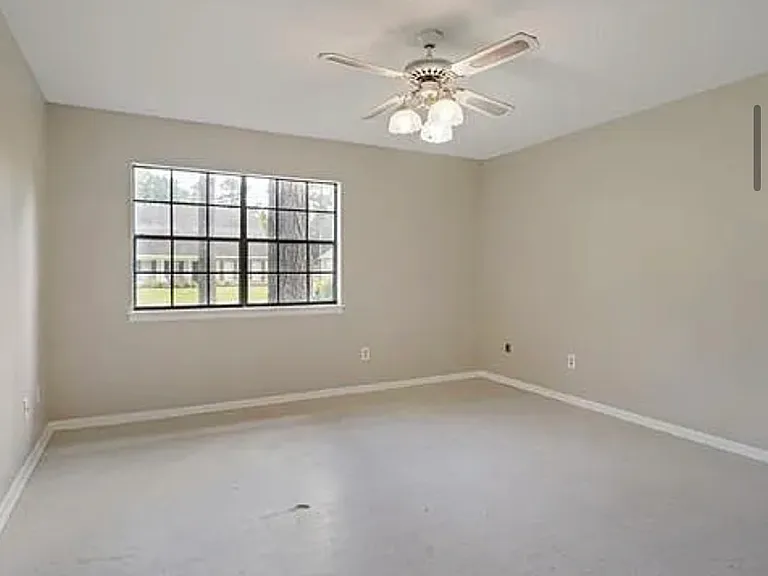 18173 Holly Ridge Dr — Photo 10