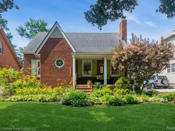 22221 Gregory St, Dearborn, MI 48124