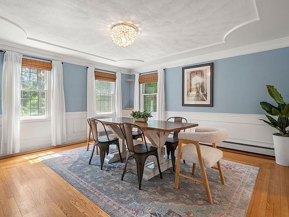 3rd image of 103 Wapping Rd