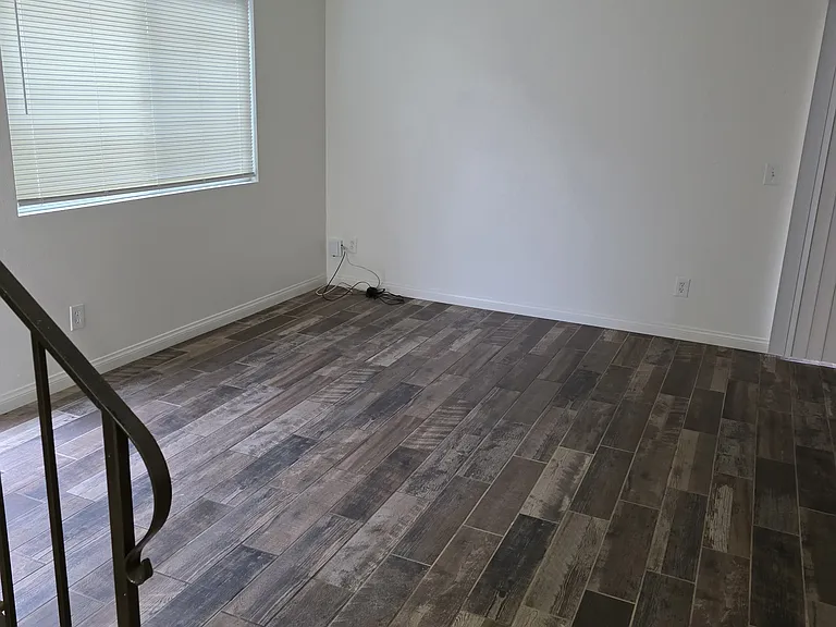 8911 Lamar St #B — Photo 2