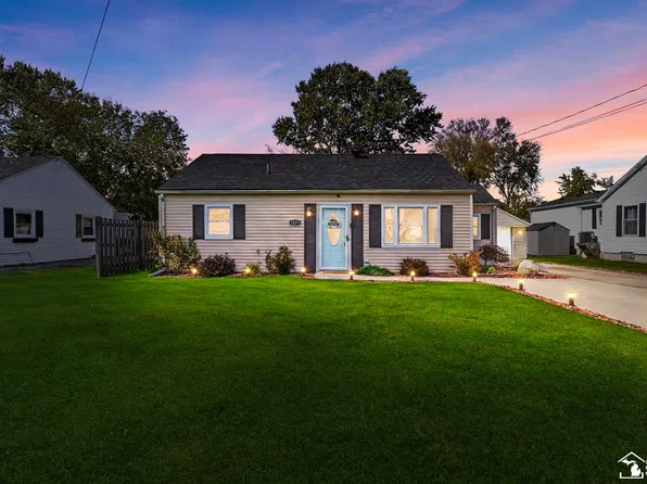 12273 N Shores Blvd, La Salle, MI 48145