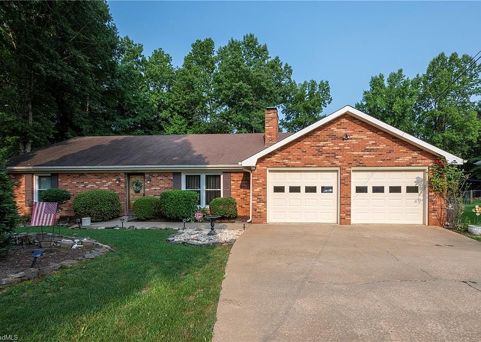 1st image of 4613 Sun Valley Ln