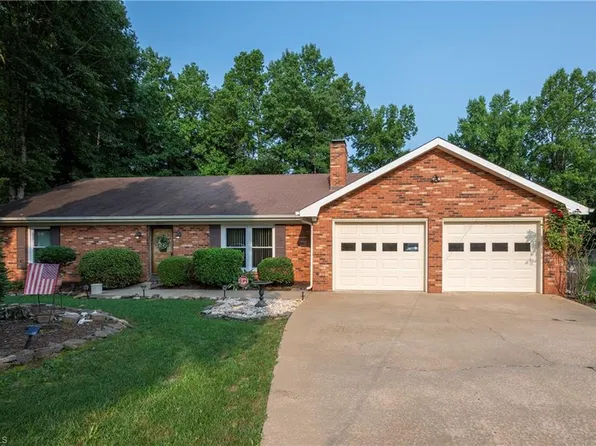 4613 Sun Valley Ln, Kernersville, NC 27284
