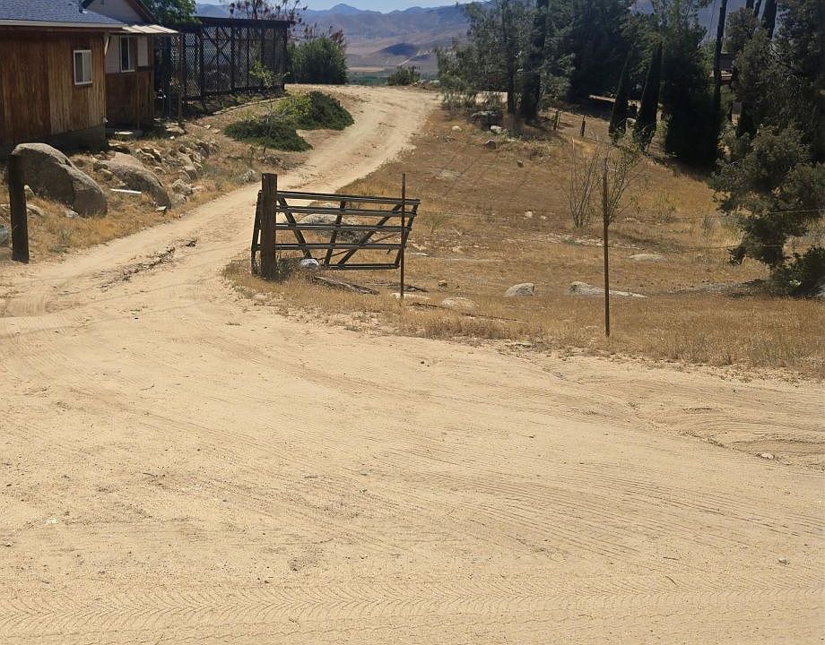1st image of 9576 Glacier Gulch Rd