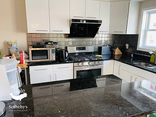 Rented by Daniel Gale Sotheby's International Realty | media 7