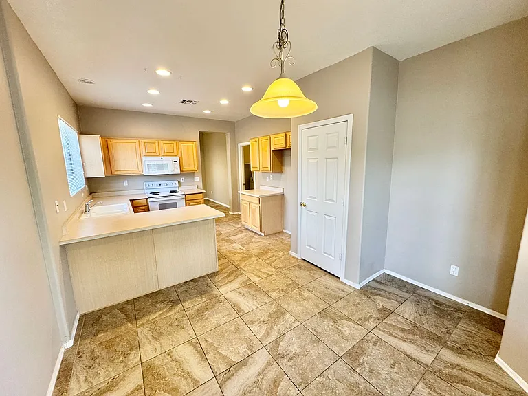 40228 N Patriot Way — Photo 15