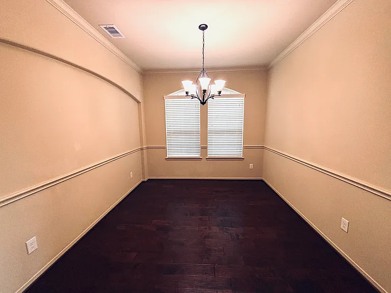 7607 Timberside Dr — Photo 3