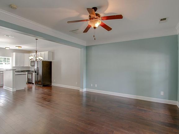 5th image of 2015 Avery Park Dr