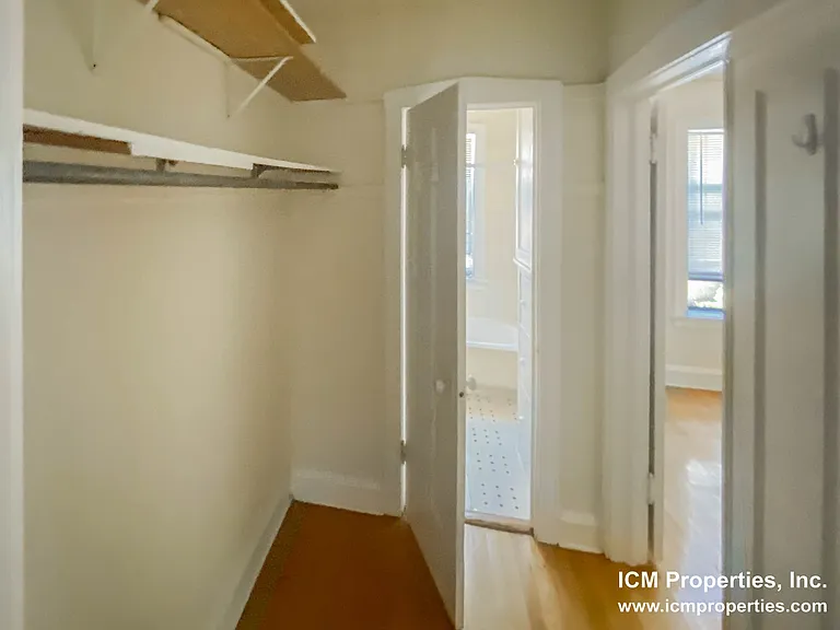 4613 N Winchester Ave #1 — Photo 4