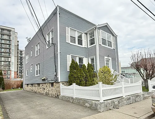 52 Manor St #1 Photo 1