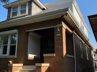 5237 W Nelson St, Chicago, IL 60641