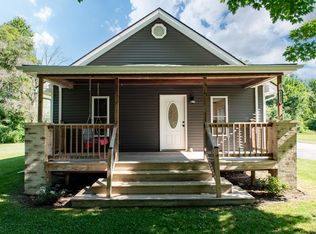 1637 E Chippewa River Rd, Midland, MI 48640