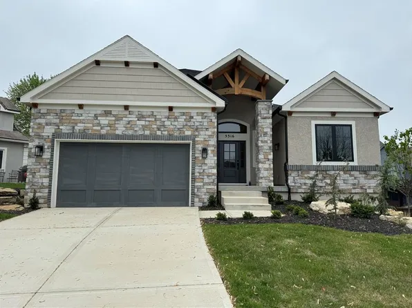 5316 W 154th St, Leawood, KS 66224