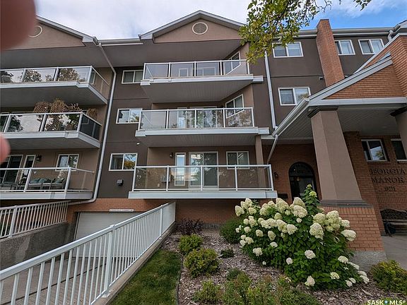 3rd image of UNIT 204-921 Main STREET E