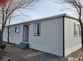 1400 Esmeralda Ave, Silver Springs, NV
