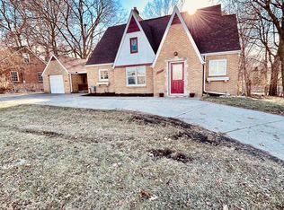 2224 Court St, Pekin, IL 61554