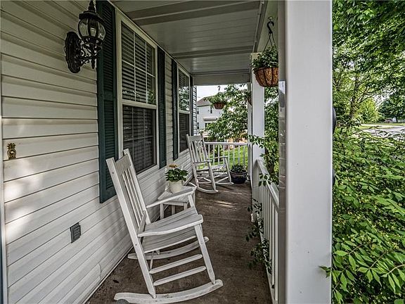 4th image of 106 Bayberry Ln