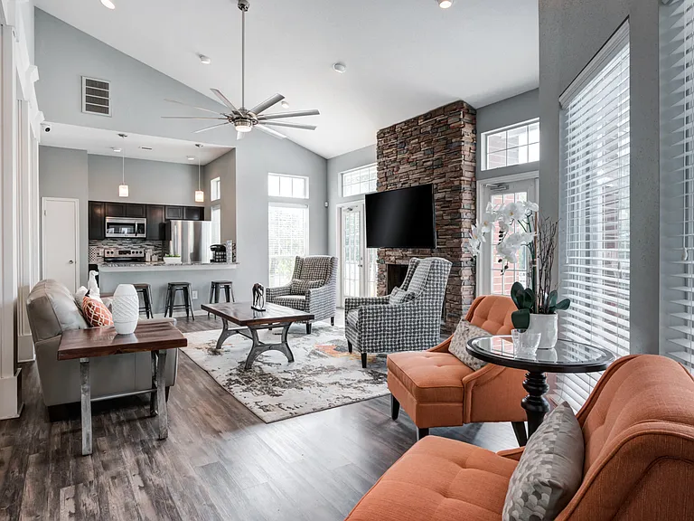 Century Lake Apartment Homes — Photo 9