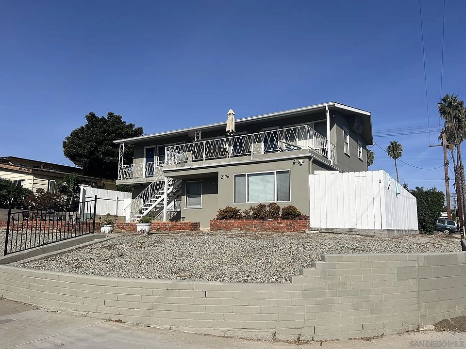 1st image of 2176 Thomas Ave