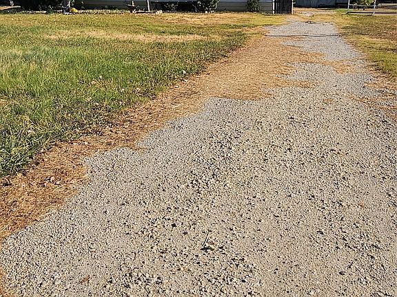 3rd image of 8913 Holly Rd