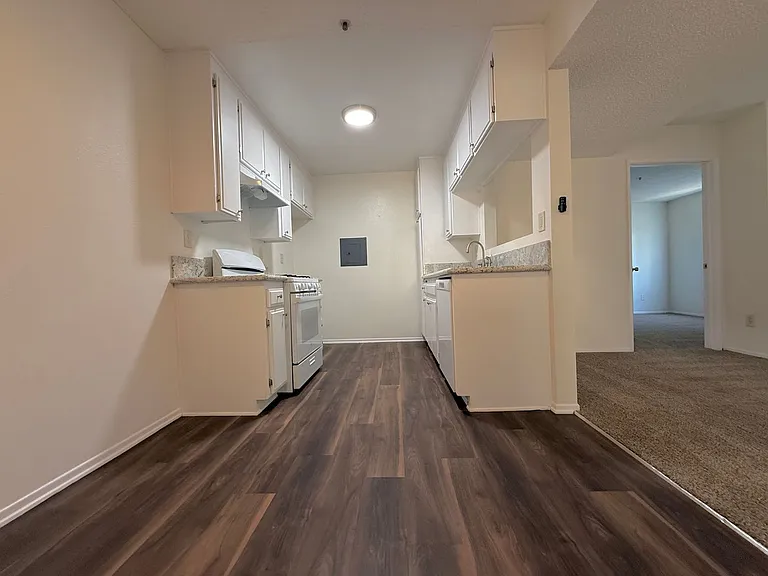 31657 Ridge Route Road — Photo 10