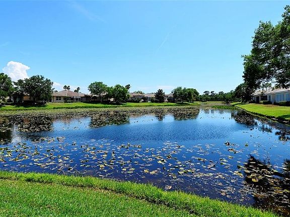 3rd image of 3913 Alamanda Dr