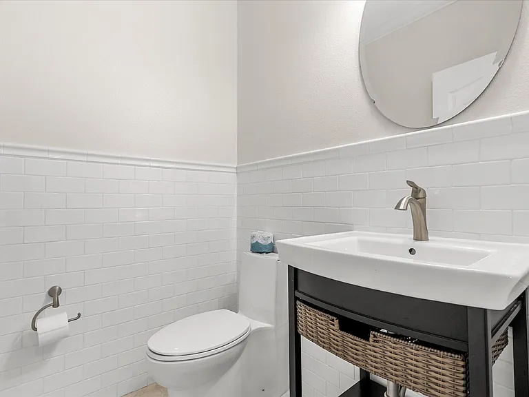 2046 Prospect Ave #1 — Photo 16