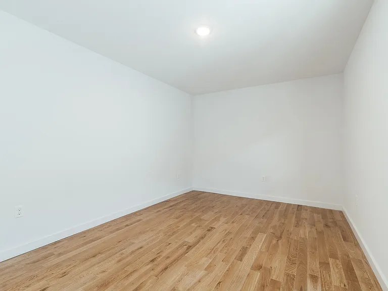 746 Seaport Dr #2 — Photo 29