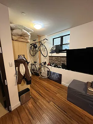 Rented by Nooklyn NYC LLC | media 34