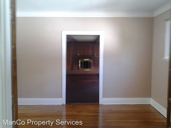 4th image of 2437 Ravenwood Ave