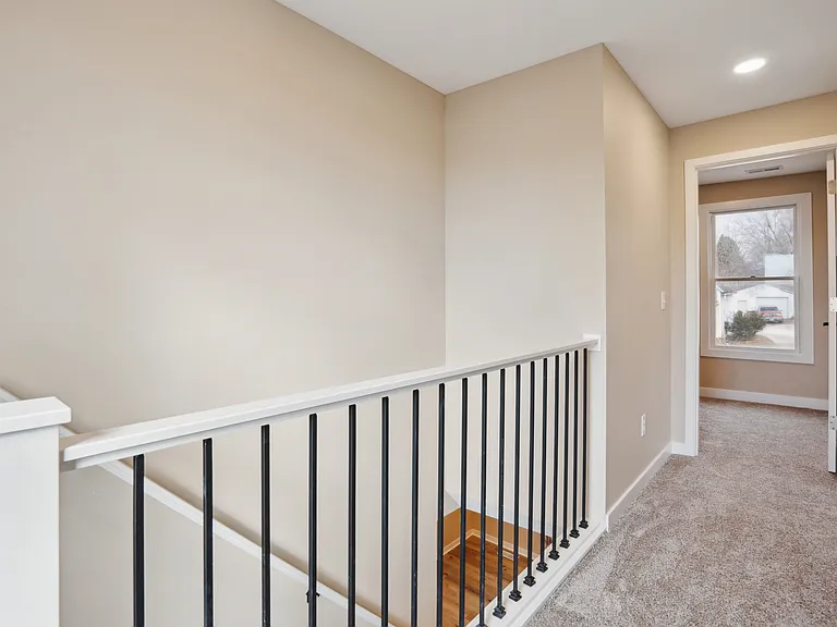 805 E 1st Ave — Photo 12