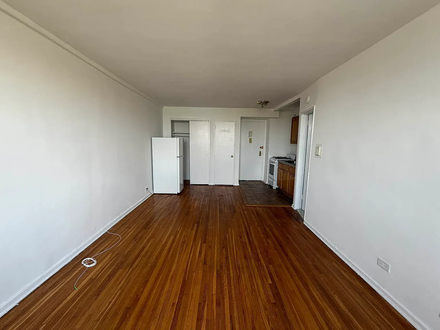 50 Shore Boulevard — Photo 2