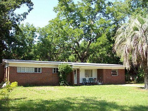 1st image of 127 Yorkshire Dr