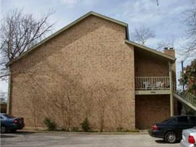4406 Avenue A — Photo 7